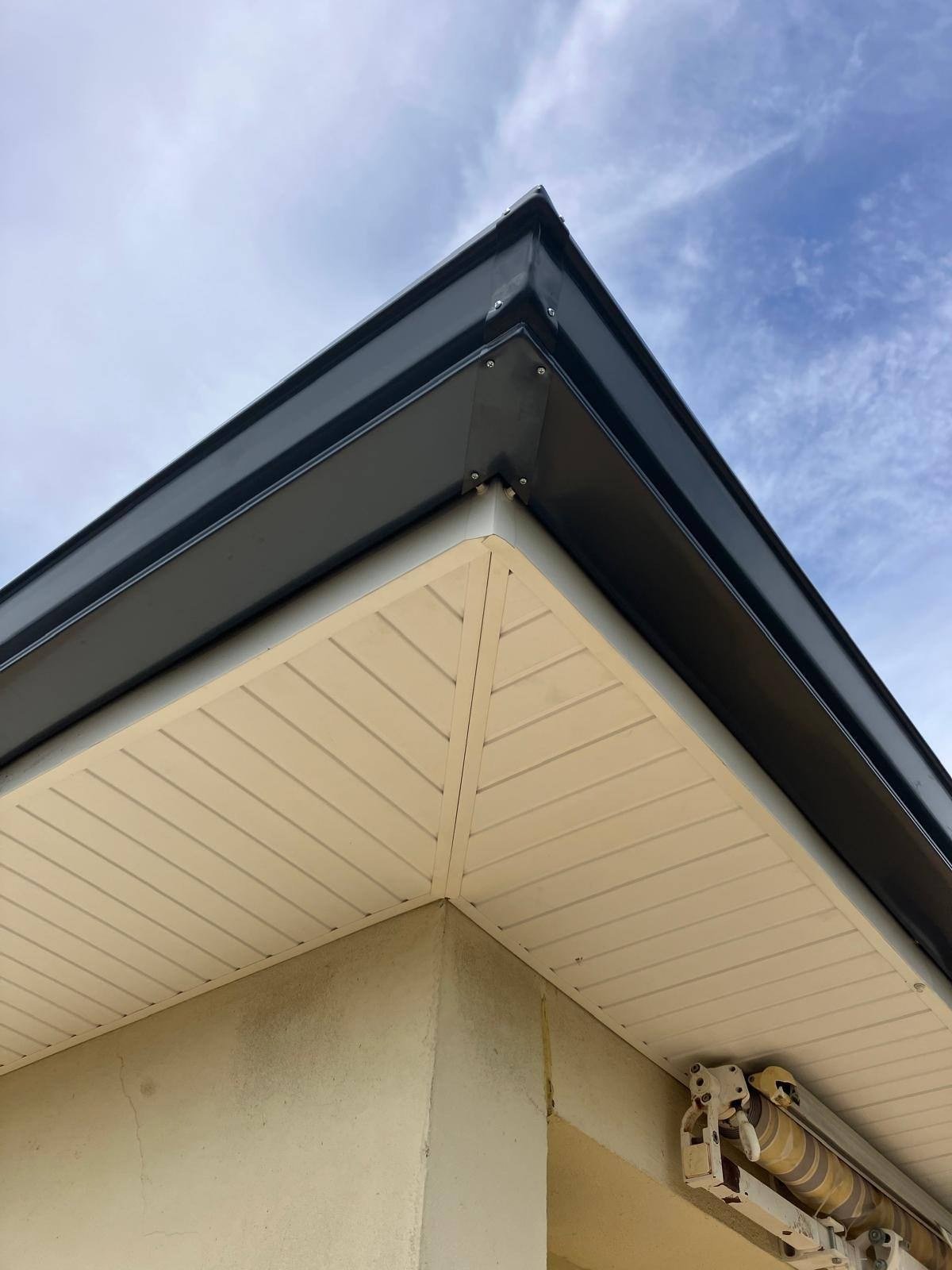 Angle de corniche aluminium ETS Guillaume